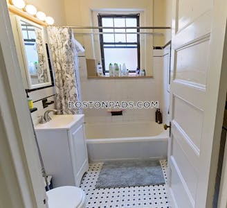 Brookline 4 Bed 2 Bath BROOKLINE- COOLIDGE CORNER $5,250  Coolidge Corner - $5,300 No Fee