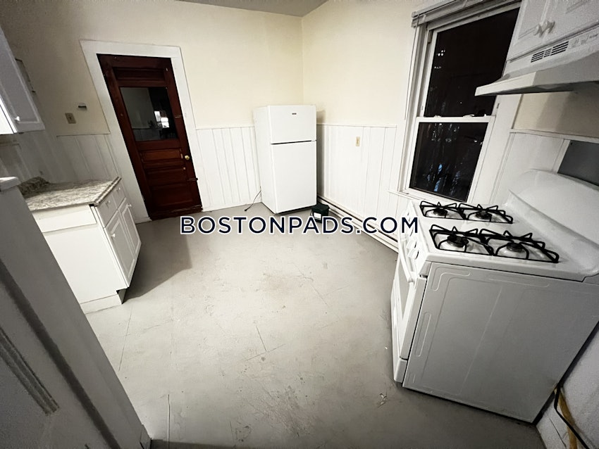 CAMBRIDGE- EAST CAMBRIDGE - 2 Beds, 1 Bath - Image 2