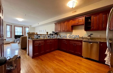 Boston - 4 Beds, 2 Baths