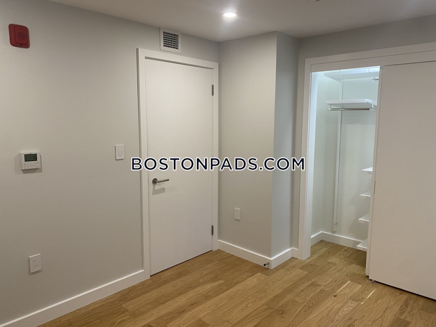 BOSTON - NORTH END - 4 Beds, 3 Baths - Image 33