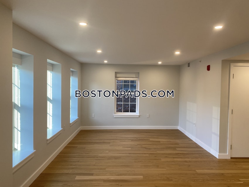 BOSTON - NORTH END - 4 Beds, 3 Baths - Image 12