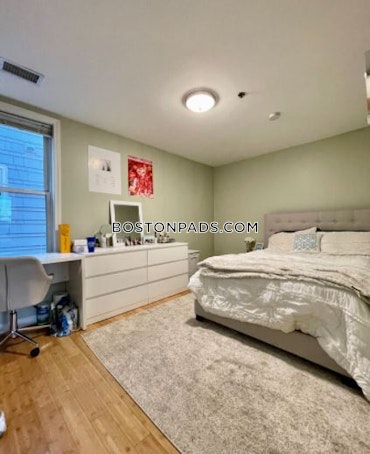 Boston - 4 Beds, 2 Baths