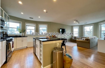 Boston - 4 Beds, 2 Baths