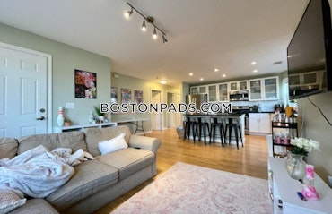 Boston - 4 Beds, 2 Baths