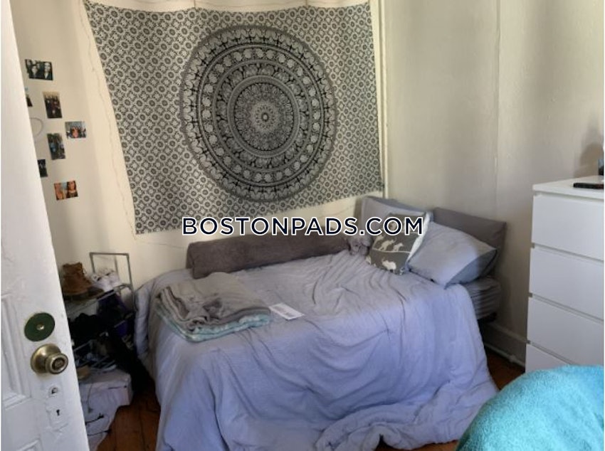 BOSTON - MISSION HILL - 3 Beds, 1 Bath - Image 7