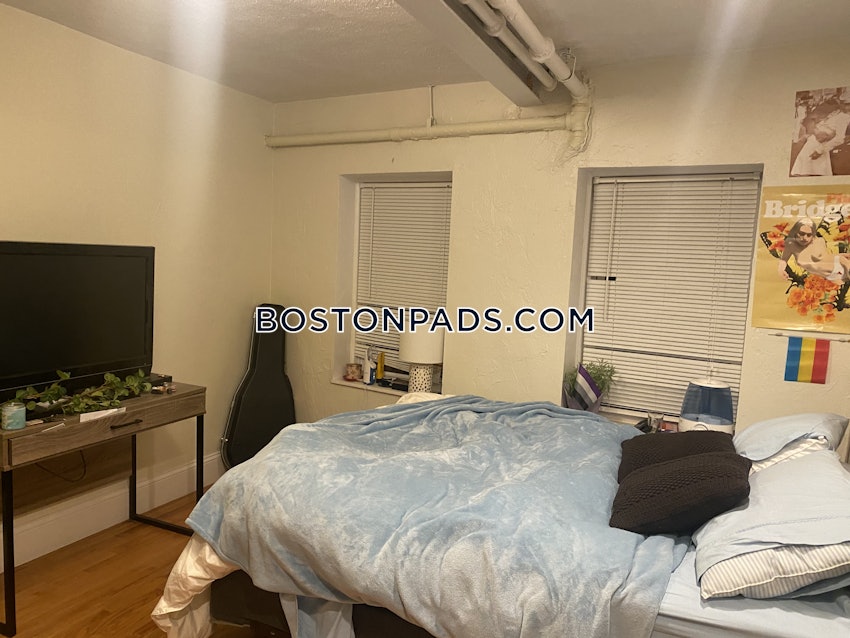 BOSTON - NORTHEASTERN/SYMPHONY - 3 Beds, 1 Bath - Image 1