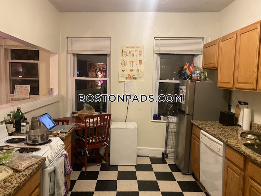 BOSTON - NORTHEASTERN/SYMPHONY - 3 Beds, 1 Bath - Image 4