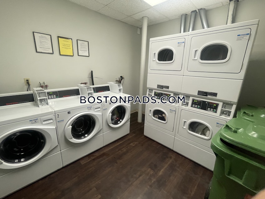 BOSTON - FENWAY/KENMORE - 3 Beds, 1 Bath - Image 3