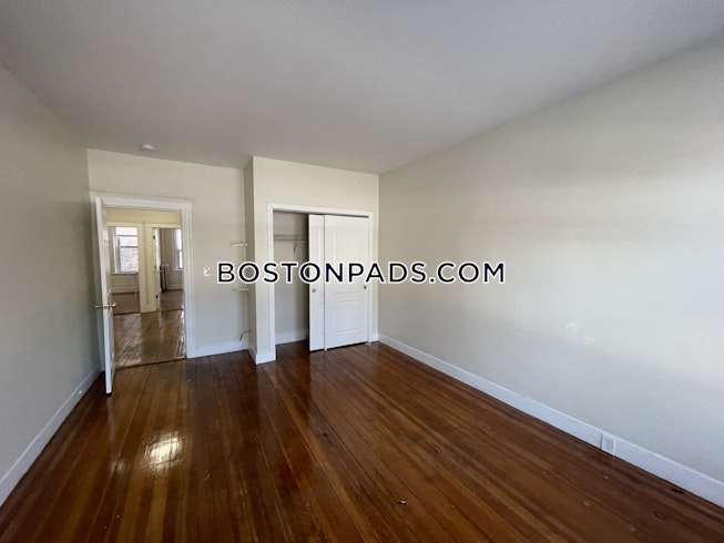 Boston - $4,350+ /mo