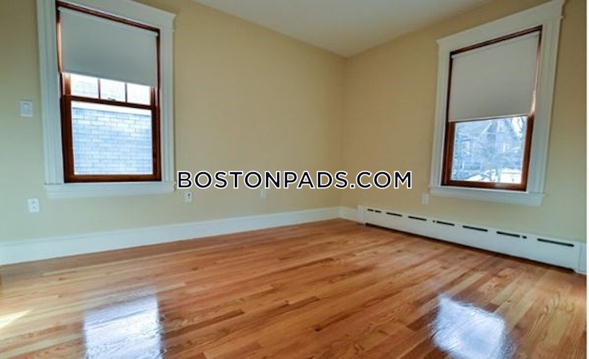 BOSTON - BRIGHTON - OAK SQUARE - 5 Beds, 3.5 Baths - Image 1