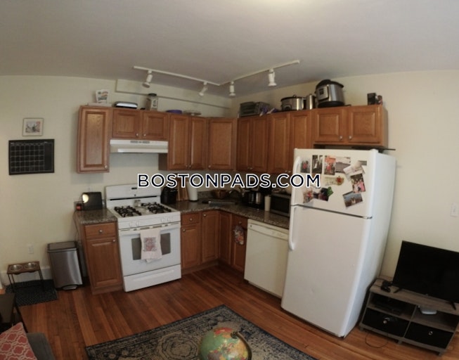Boston - $2,200+ /mo