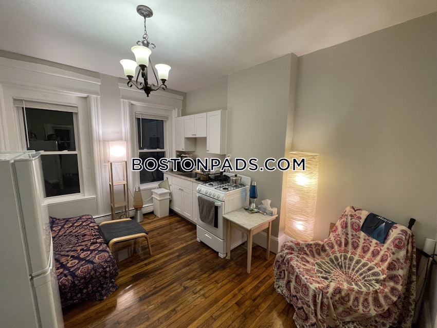 BOSTON - NORTH END - 1 Bed, 1 Bath - Image 1