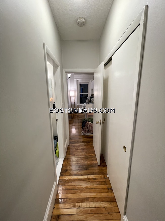 Boston - $2,700+ /mo