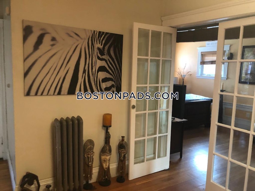 BOSTON - ROXBURY - 5 Beds, 1 Bath - Image 11