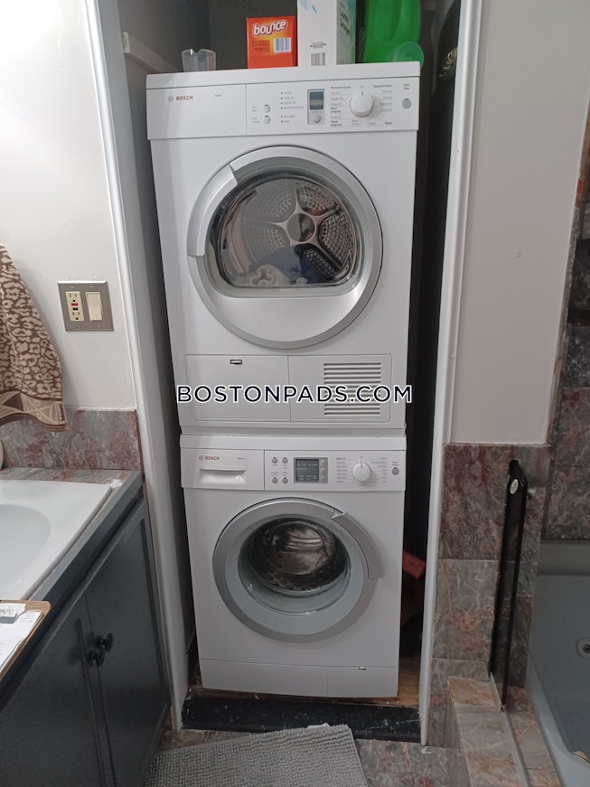 Boston - $7,200+ /mo