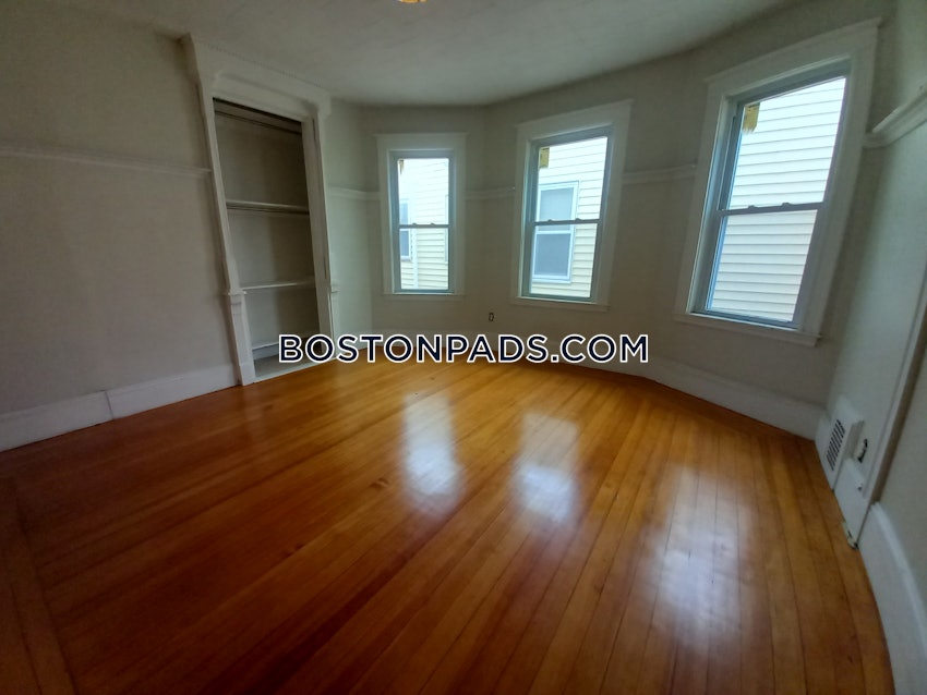 CAMBRIDGE - CENTRAL SQUARE/CAMBRIDGEPORT - 3 Beds, 1.5 Baths - Image 10