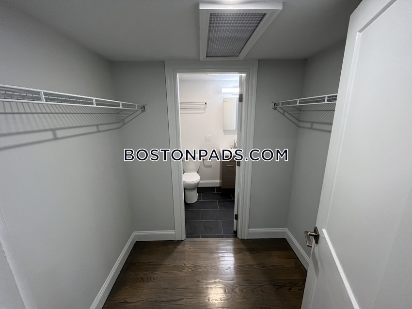 NEWTON - CHESTNUT HILL - 2 Beds, 2 Baths - Image 10