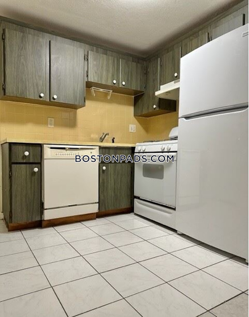 QUINCY - QUINCY CENTER - 1 Bed, 1 Bath - Image 3