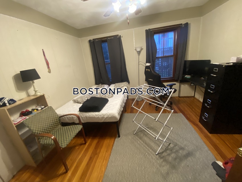 SOMERVILLE - TUFTS - 4 Beds, 1 Bath - Image 8