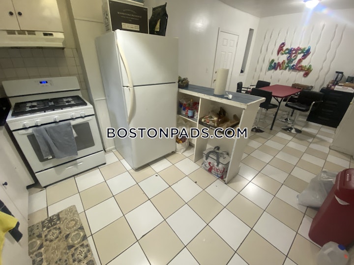 mission-hill-3-beds-1-bath-boston-4400-8029382 