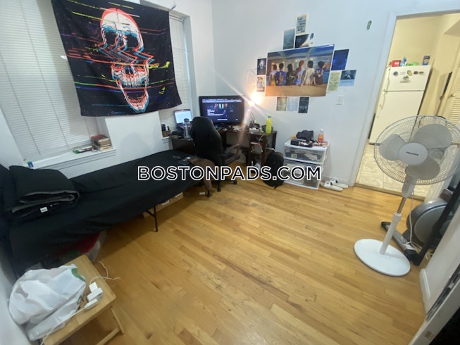 Boston - $4,500+ /mo