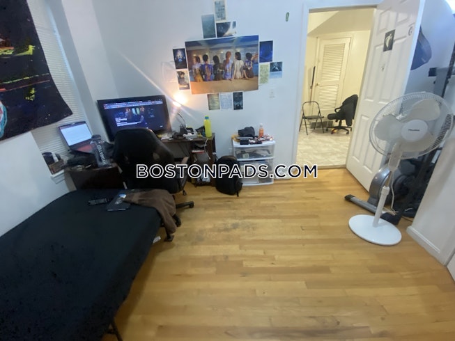Boston - $4,500+ /mo