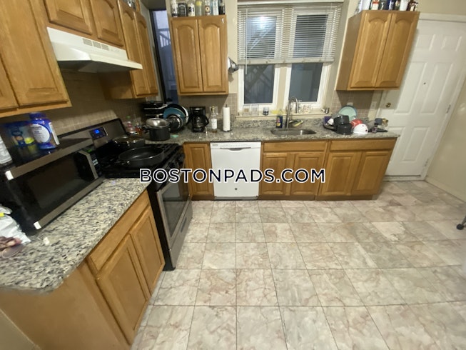 Boston - $4,500+ /mo