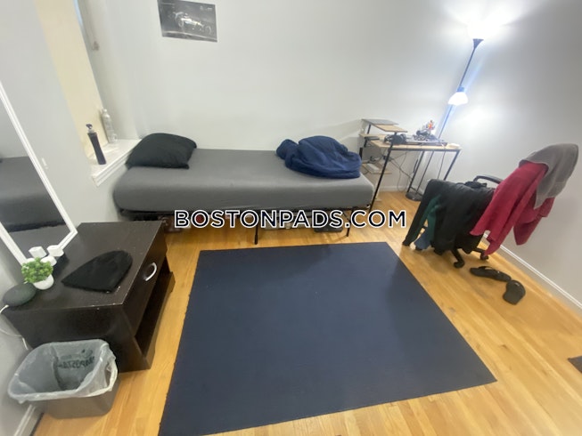 Boston - $4,500+ /mo