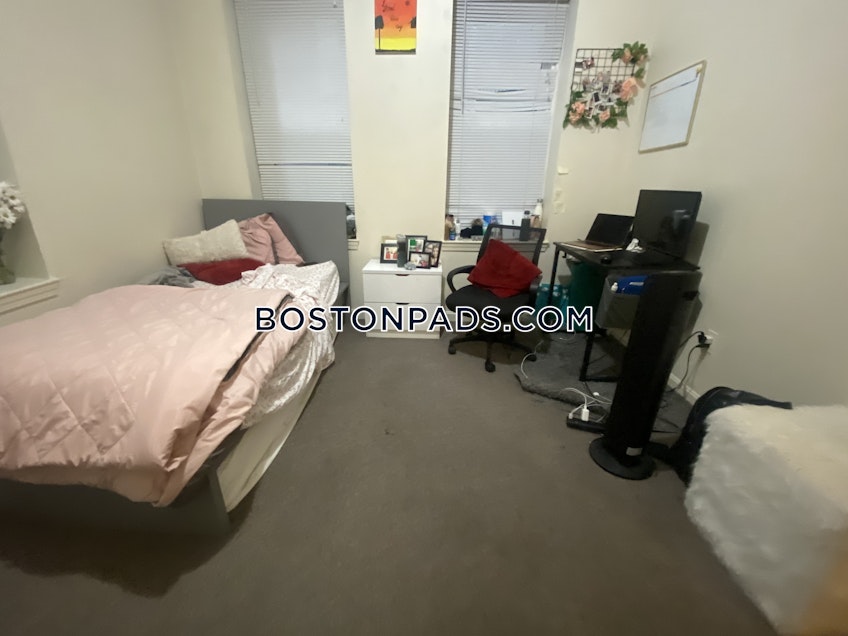 Boston - $4,400+ /month