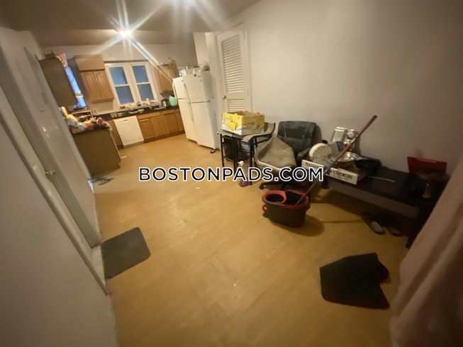 Boston - $4,500+ /mo
