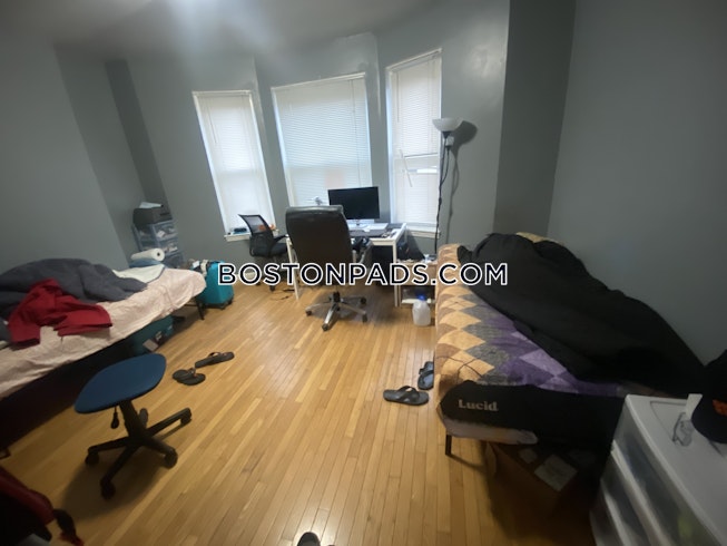 Boston - $4,500+ /mo