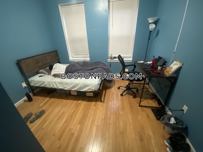 Boston - $4,500+ /mo