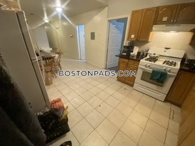 Mission Hill Sunny 3 bed 1 bath available 09/01 on Park Dr. Mission Hill! Boston - $3,900