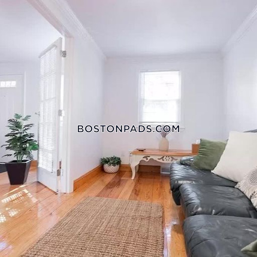BOSTON - FORT HILL - 4 Beds, 3 Baths - Image 4