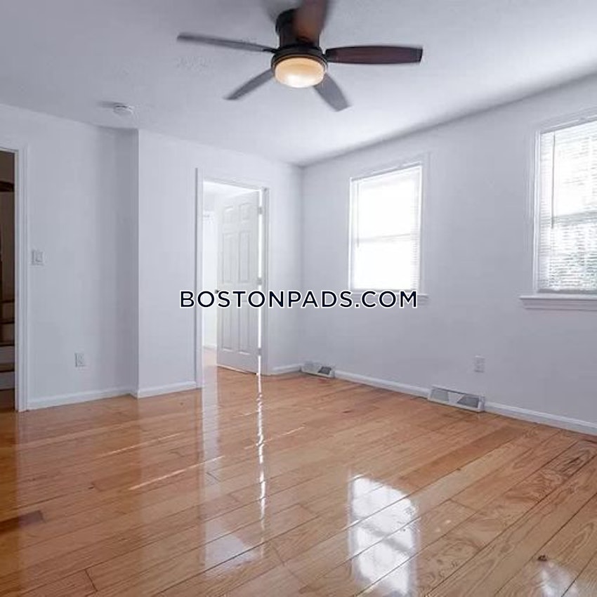 BOSTON - FORT HILL - 4 Beds, 3 Baths - Image 20