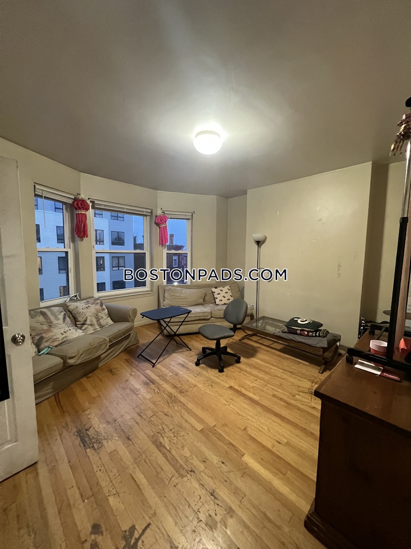 Boston - $5,800+ /month