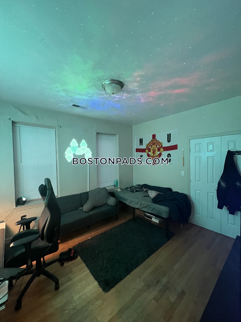 Boston - $5,800+ /month