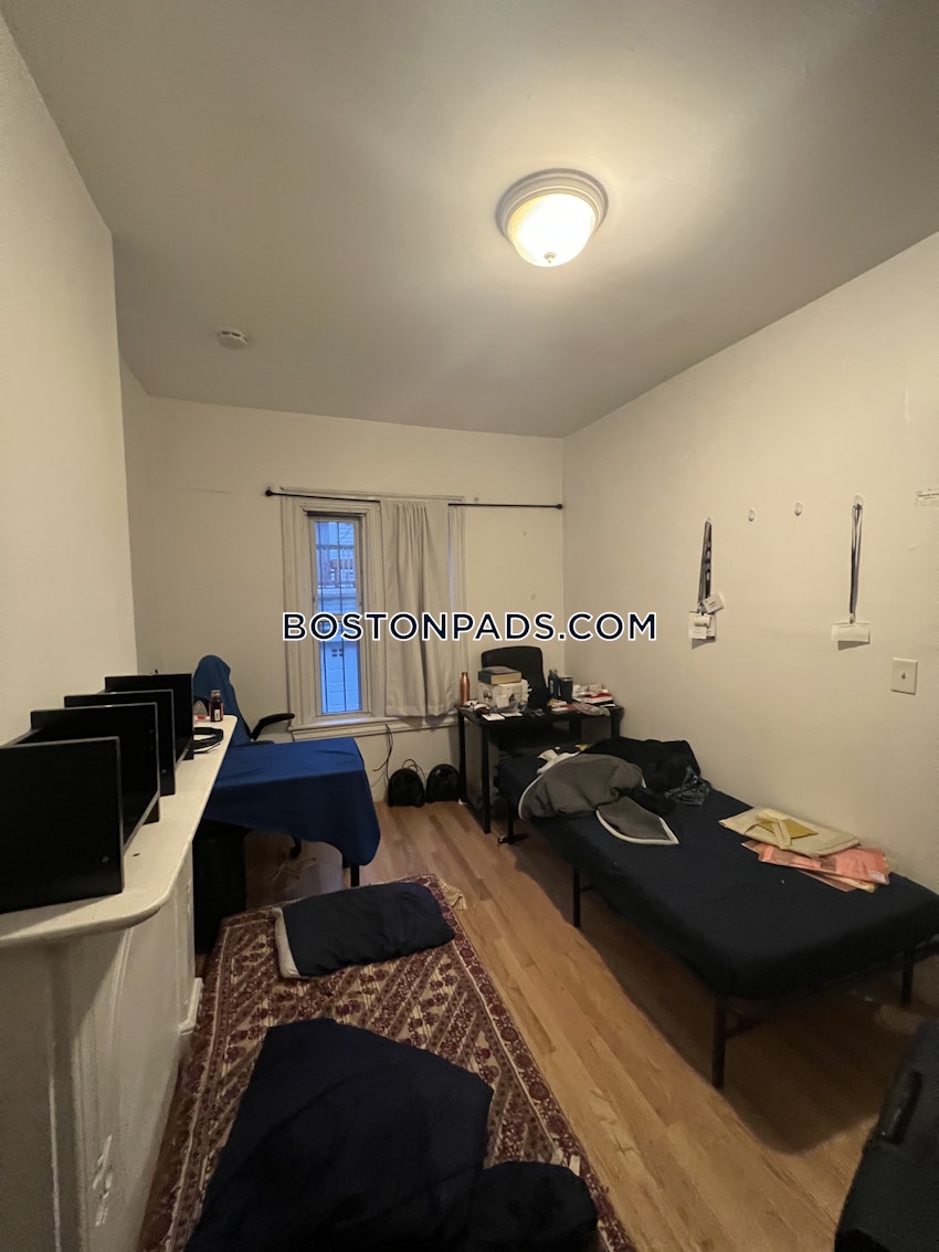 BOSTON - MISSION HILL - 3 Beds, 2 Baths - Image 44