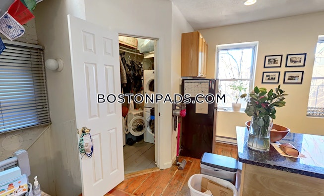 Boston - $3,200+ /mo