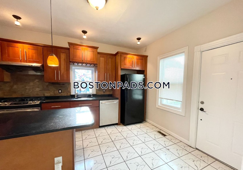 BOSTON - DORCHESTER - SAVIN HILL - 5 Beds, 2 Baths - Image 2