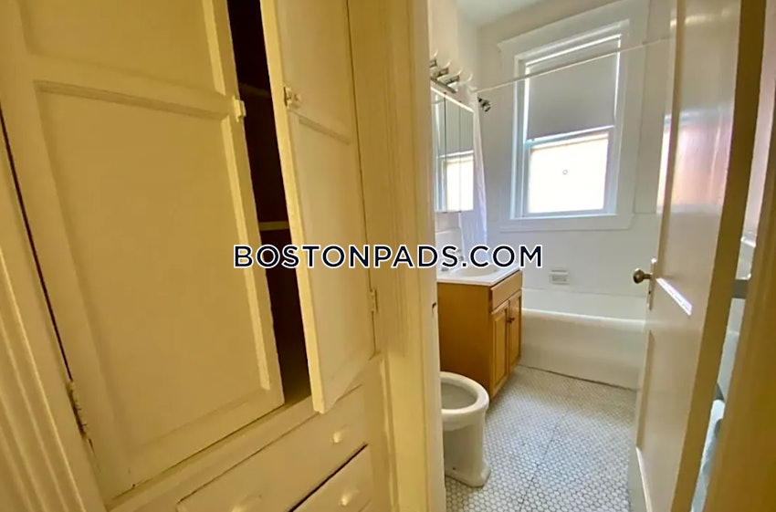 BROOKLINE- COOLIDGE CORNER - 2 Beds, 1 Bath - Image 5