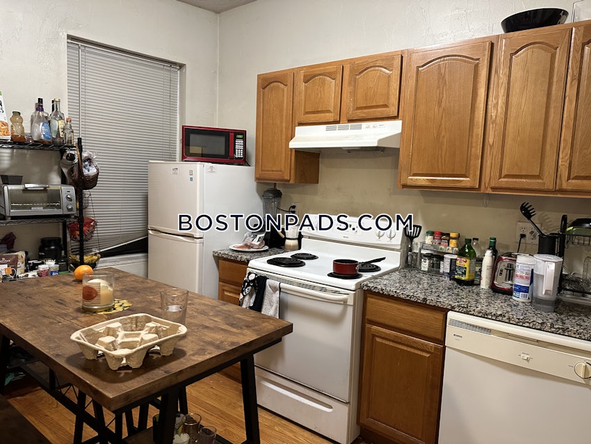 BOSTON - NORTHEASTERN/SYMPHONY - 3 Beds, 1 Bath - Image 5