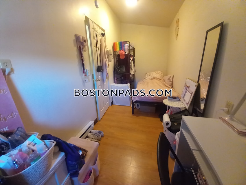 BOSTON - MISSION HILL - 4 Beds, 1 Bath - Image 37
