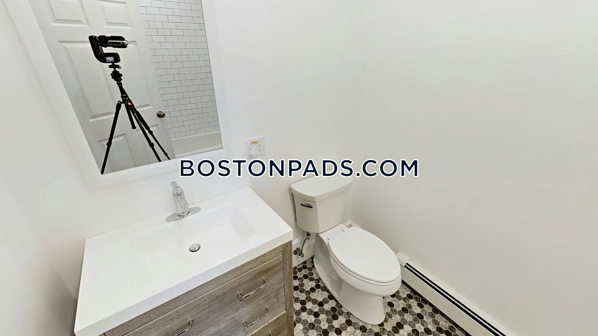 Boston - 2 Beds, 1 Baths