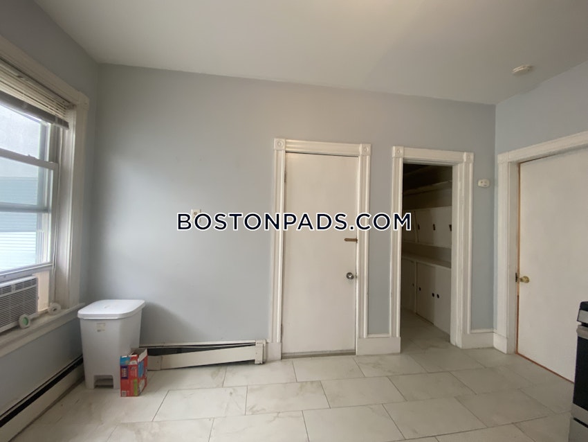 BOSTON - DORCHESTER - SAVIN HILL - 4 Beds, 1 Bath - Image 4