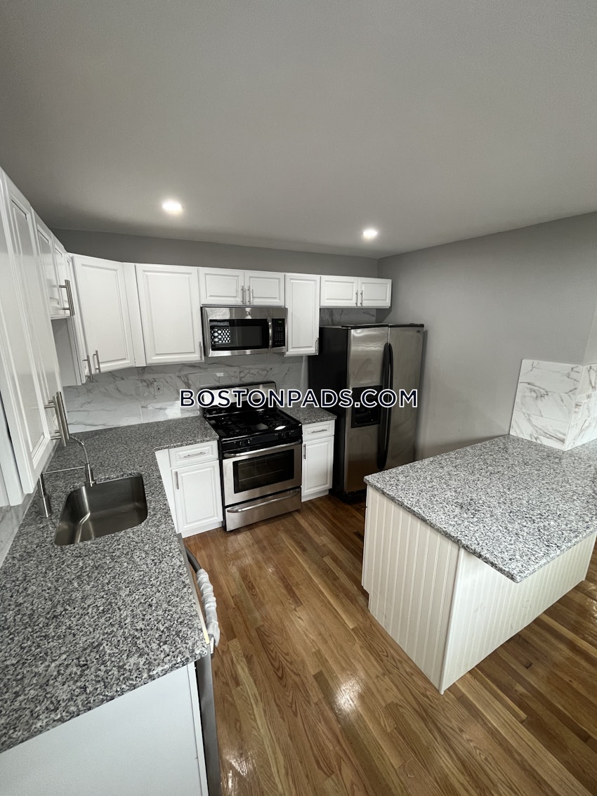 CAMBRIDGE - NORTH CAMBRIDGE - 3 Beds, 2.5 Baths - Image 1