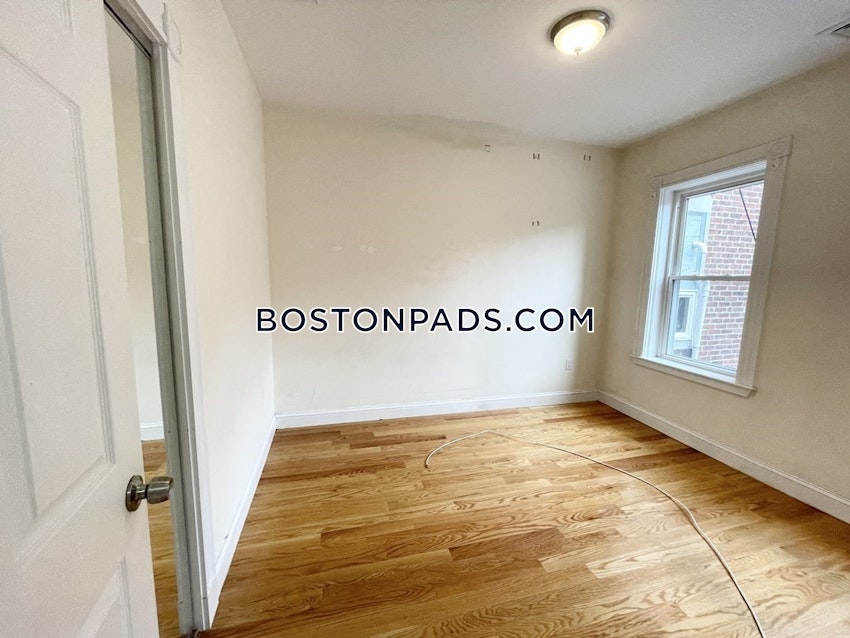 BOSTON - SOUTH BOSTON - WEST SIDE - 5 Beds, 2.5 Baths - Image 15