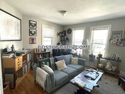 Cambridge 2 Bed, 1 Bath Unit  Central Square/cambridgeport - $3,300