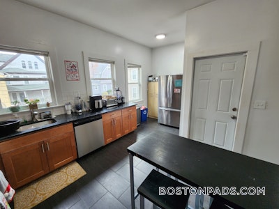 Allston 4 Beds 2 Baths Boston - $5,400