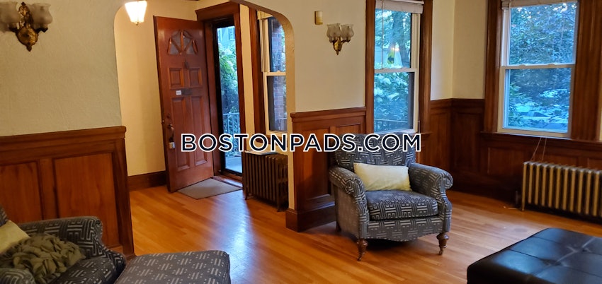 BOSTON - BRIGHTON - BOSTON COLLEGE - 5 Beds, 2 Baths - Image 9